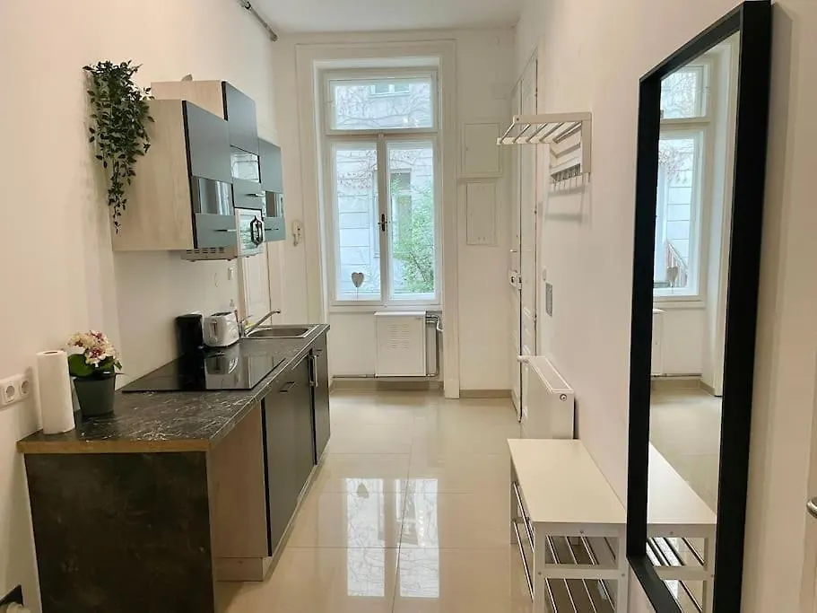 Premium Apartment With Terrace - Free Parking Vienna Austria